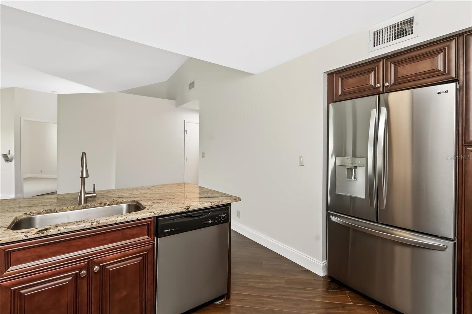 Condominium at 6191 BAHIA DEL MAR BLVD #202, ST PETERSBURG, photo 17 of 44