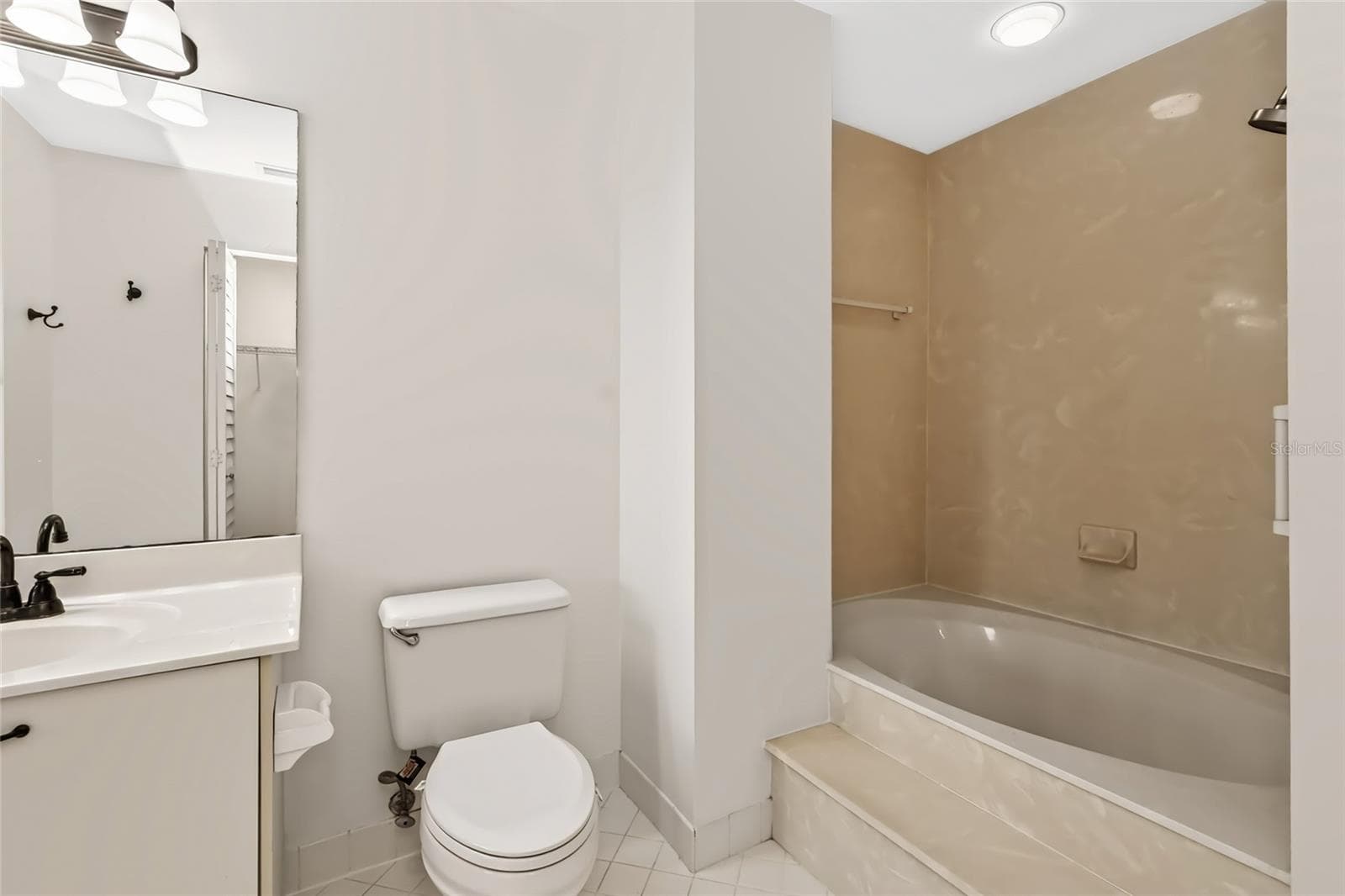 Condominium at 6191 BAHIA DEL MAR BLVD #202, ST PETERSBURG, photo 35 of 44