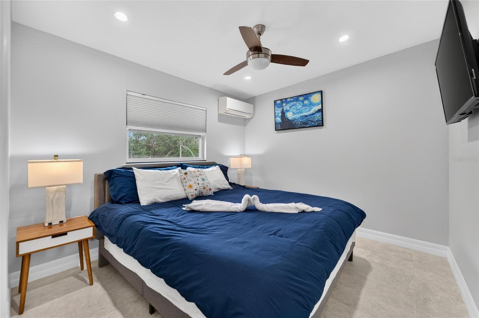 Unit D-King Bed - 1236 13TH ST, SARASOTA