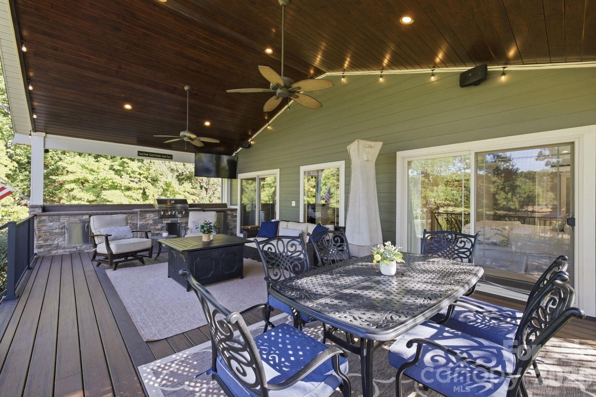 Single Family Residence at 132 Lucent Lane, Mooresville, photo 17 of 22