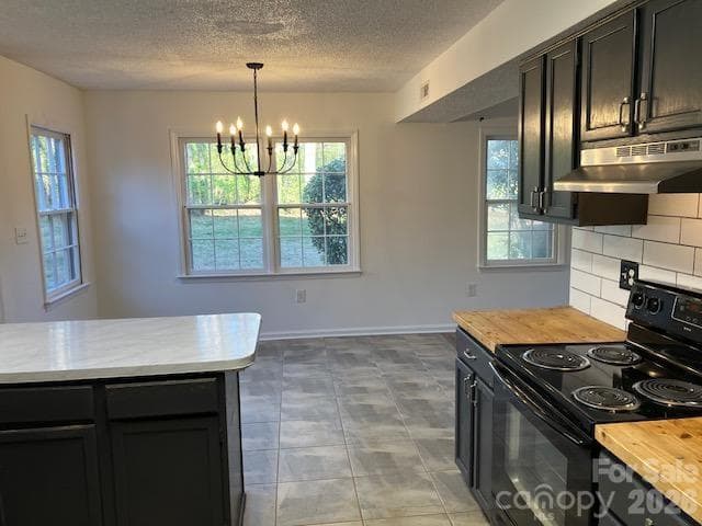 Single Family Residence at 5324 Donnefield Drive, Charlotte, photo 4 of 39