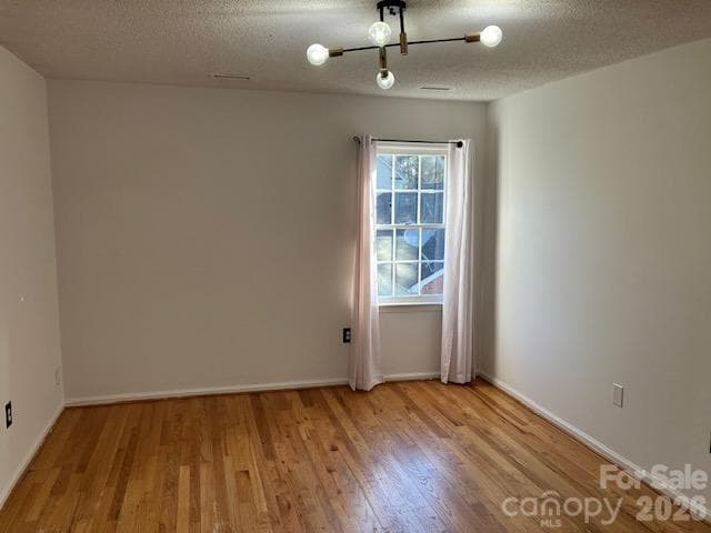 Single Family Residence at 5324 Donnefield Drive, Charlotte, photo 27 of 39