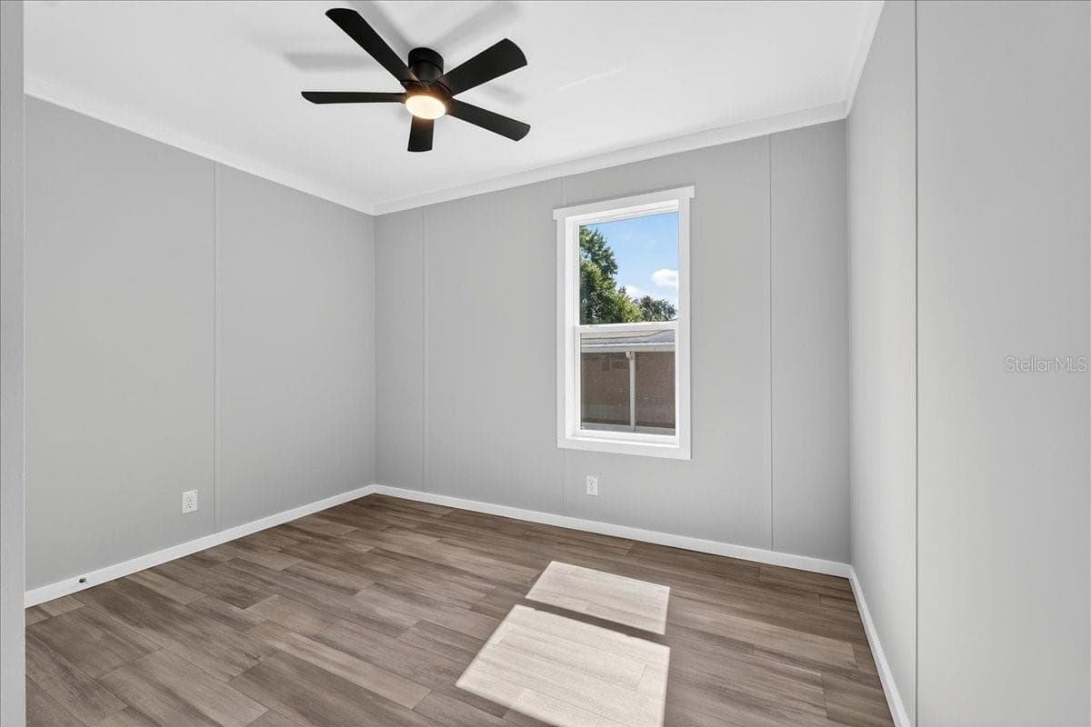 Manufactured Home at 2207 HIALEAH AVE, LEESBURG, photo 24 of 28