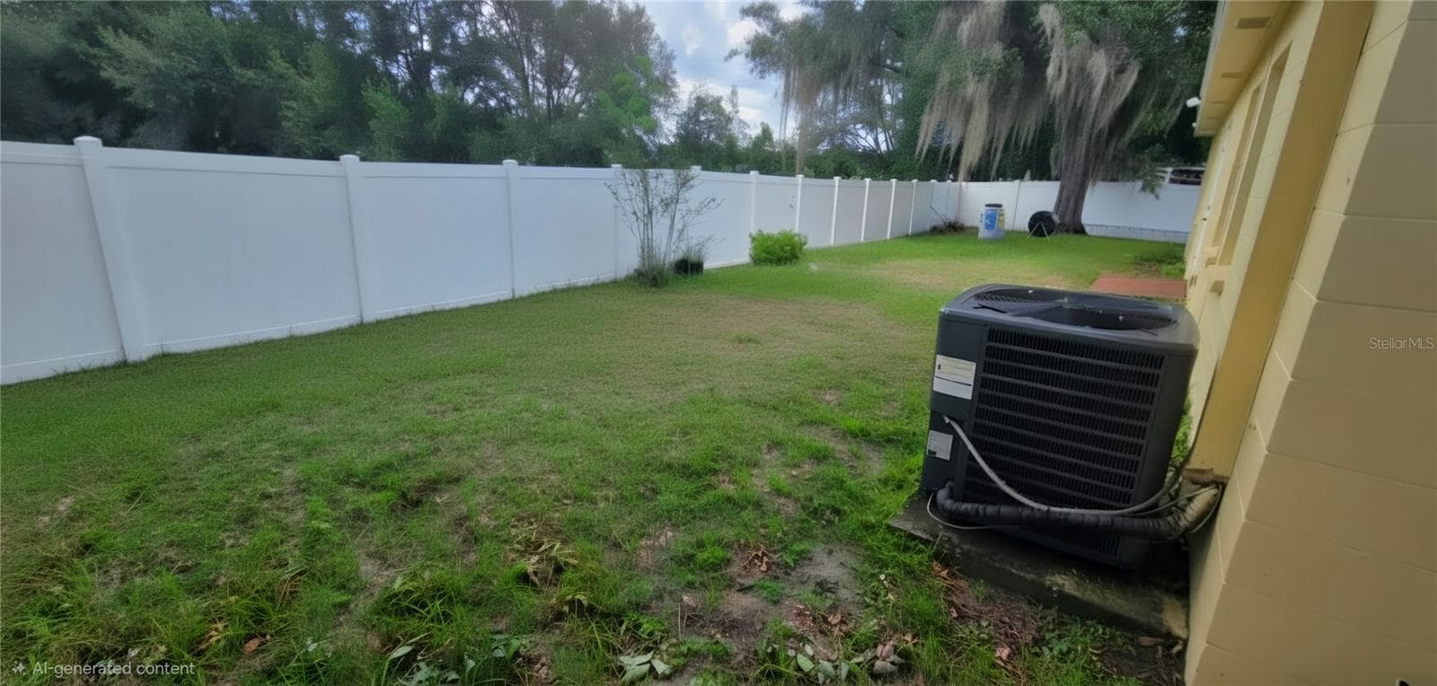 Backyard 2 - 348 VINEYARD DR, LAKELAND
