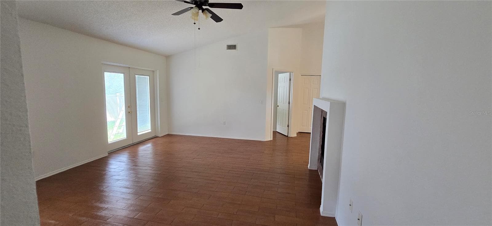 Great Room 2 - 348 VINEYARD DR, LAKELAND