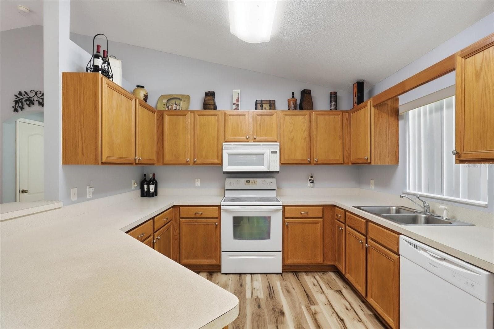 Single Family Residence at 1123 CORNELL TER, INVERNESS, photo 4 of 42