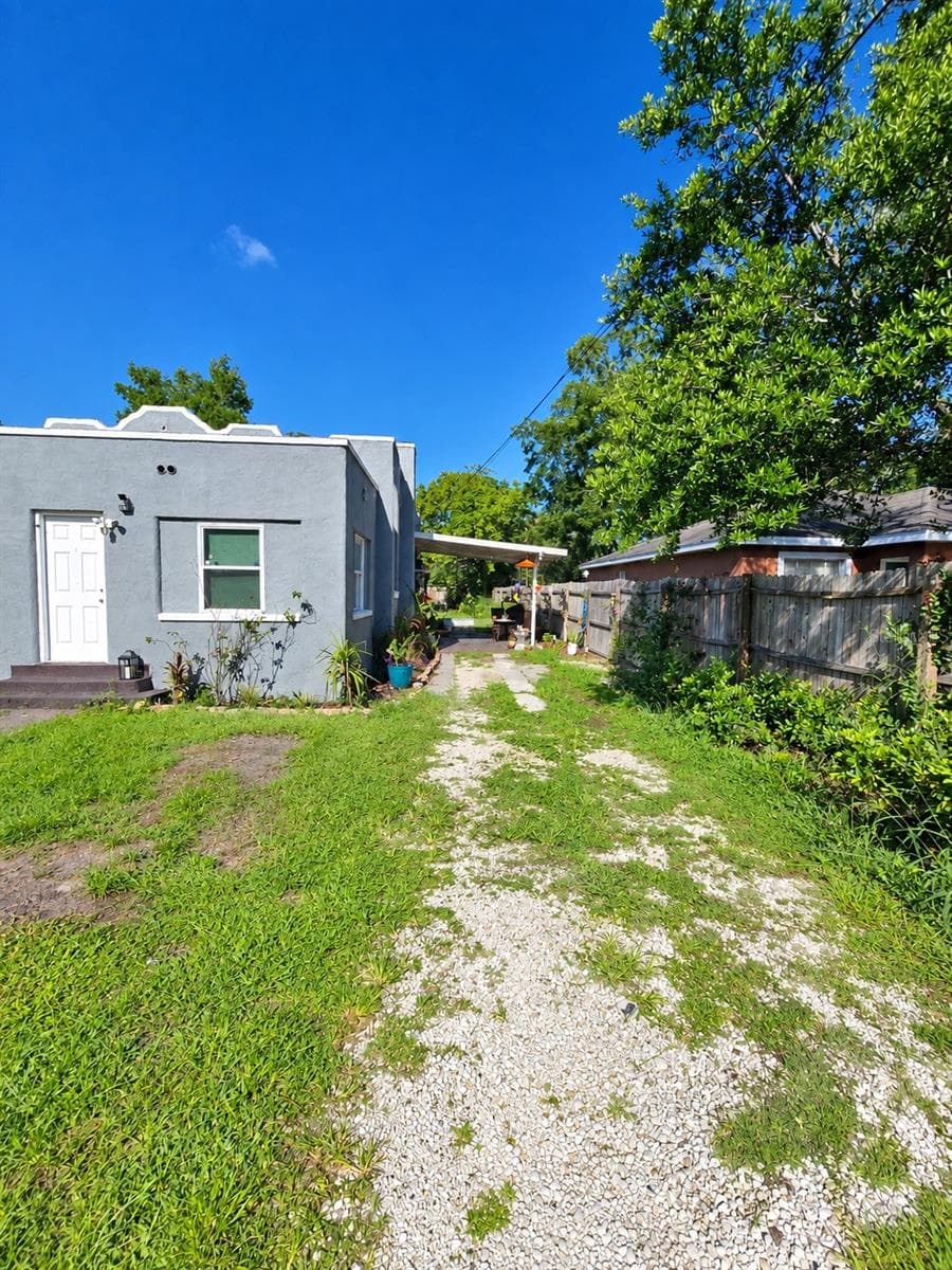 Single Family Residence at 1220 33RD ST NW, WINTER HAVEN, photo 4 of 11