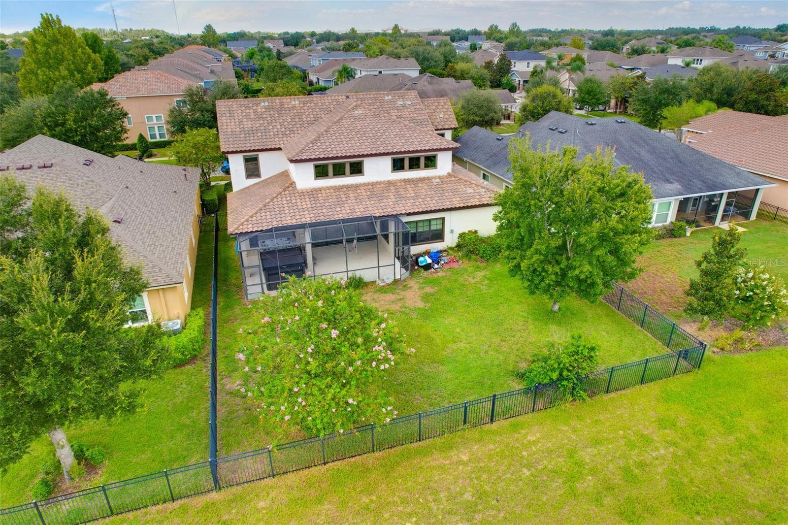 Fenced Backyard - 5830 WATERCOLOR DR, LITHIA