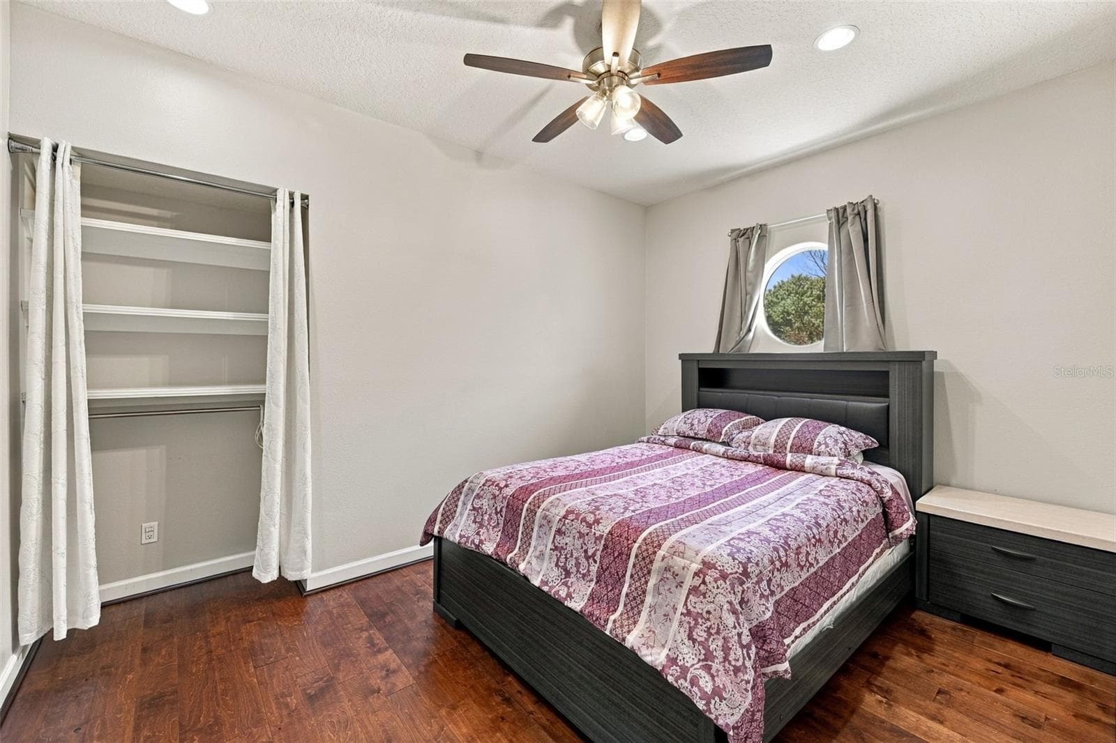 Single Family Residence at 9871 SAGO POINT DR, SEMINOLE, photo 16 of 43