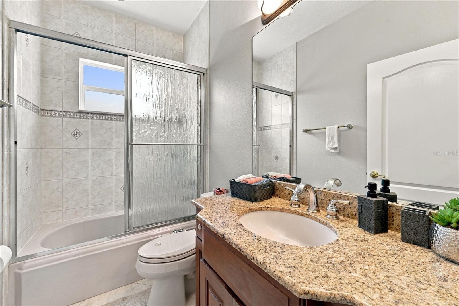 Single Family Residence at 9871 SAGO POINT DR, SEMINOLE, photo 17 of 43