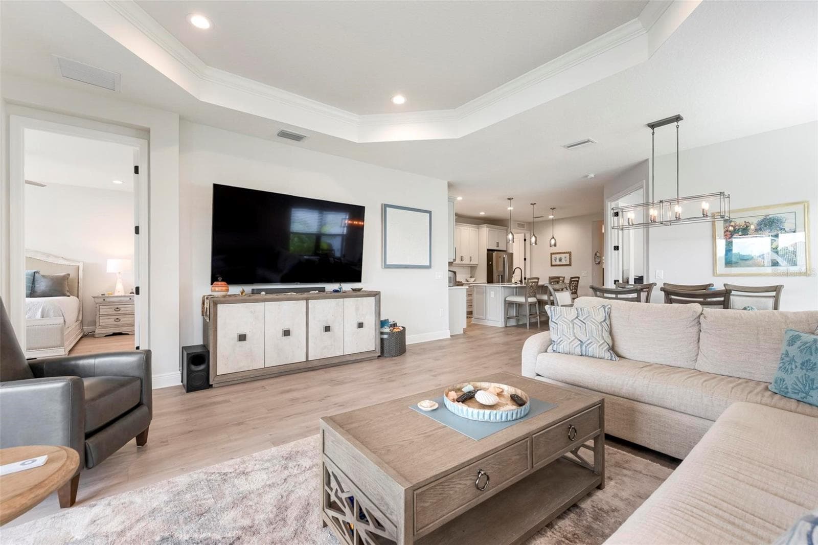 Living Room - 26886 PAVIN DR, ENGLEWOOD