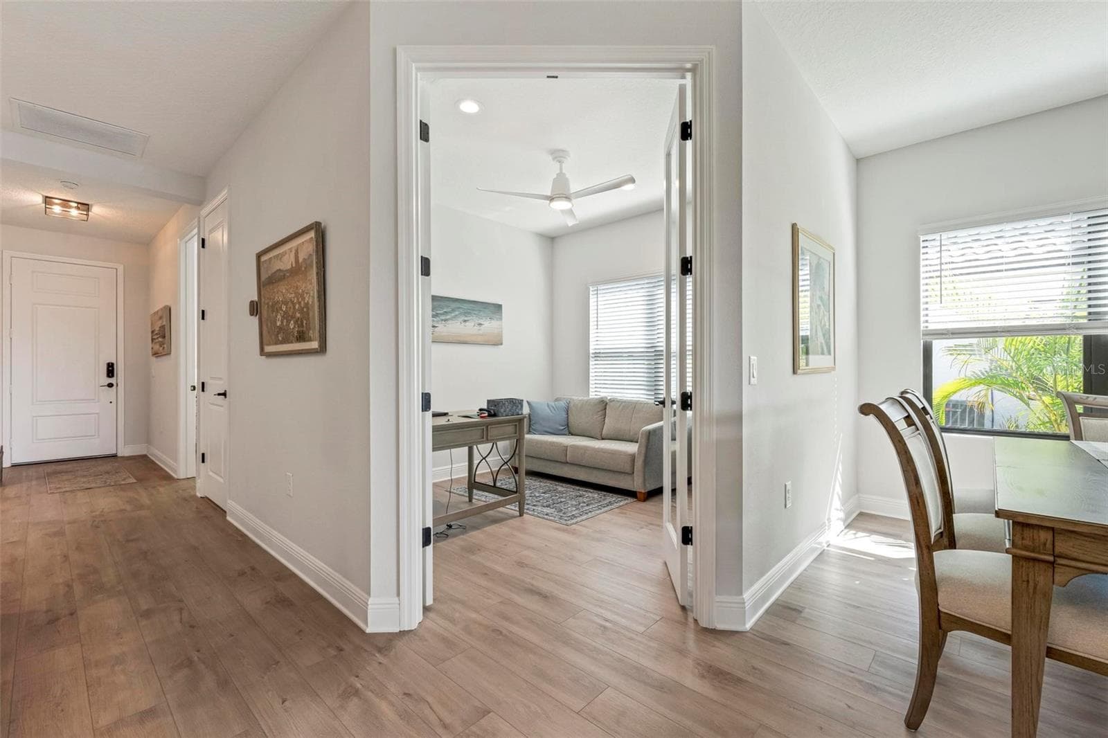 Foyer/Interior Layout - 26886 PAVIN DR, ENGLEWOOD