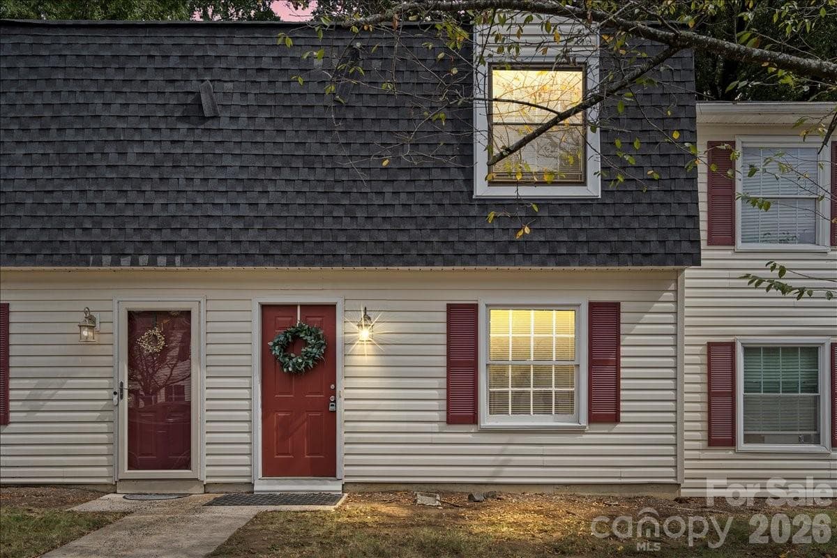 2220 Yorkhills Drive