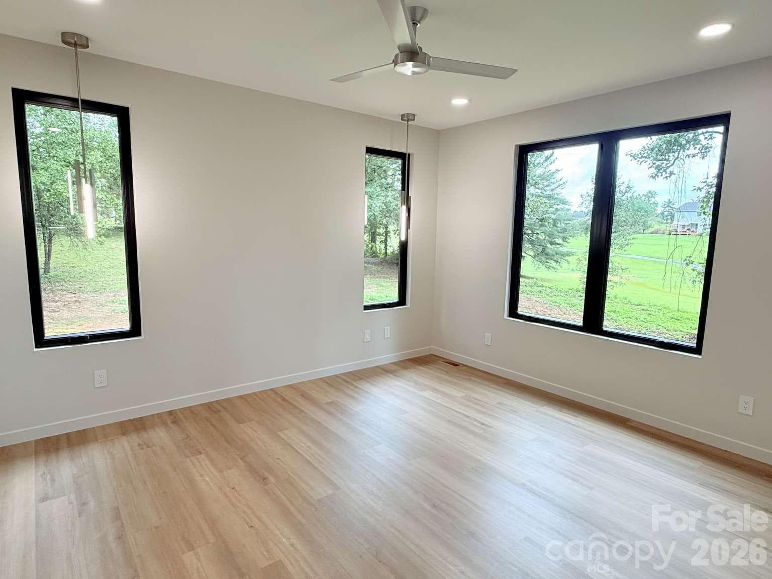 Single Family Residence at 291 Falls Avenue, Granite Falls, photo 16 of 40