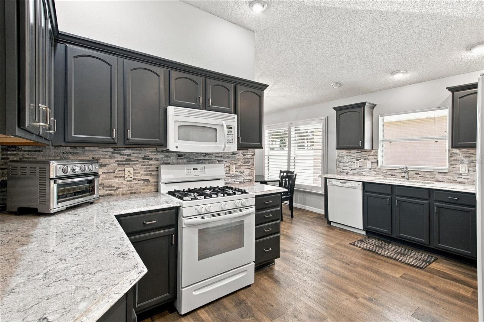 Villa at 2289 SWANSEA TER, THE VILLAGES, photo 13 of 41