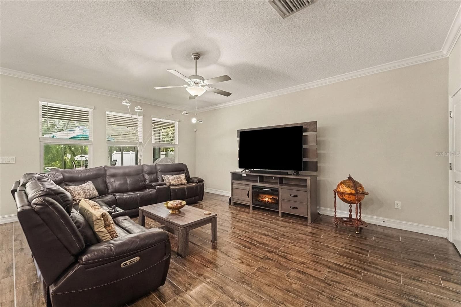 Single Family Residence at 21590 VIOLET PERIWINKLE DR, LAND O LAKES, photo 10 of 50