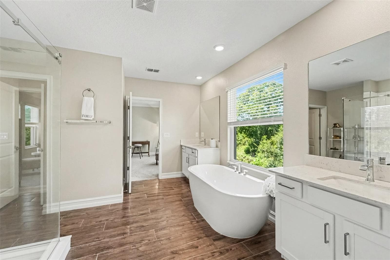 Single Family Residence at 21590 VIOLET PERIWINKLE DR, LAND O LAKES, photo 28 of 50