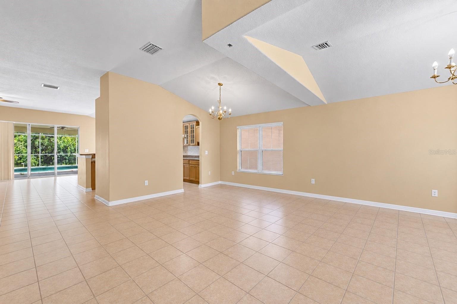 Single Family Residence at 4756 WHISPERING WIND AVE, TAMPA, photo 18 of 83