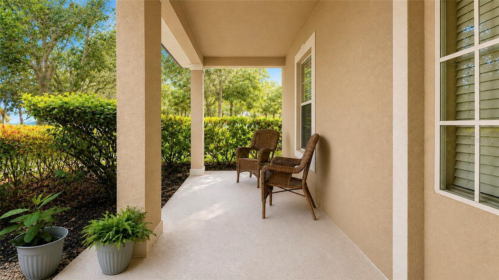 Single Family Residence at 216 TRES REYES LN, GROVELAND, photo 5 of 38