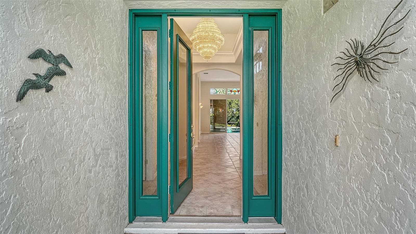 Covered entrance - 342 MELROSE CT, VENICE