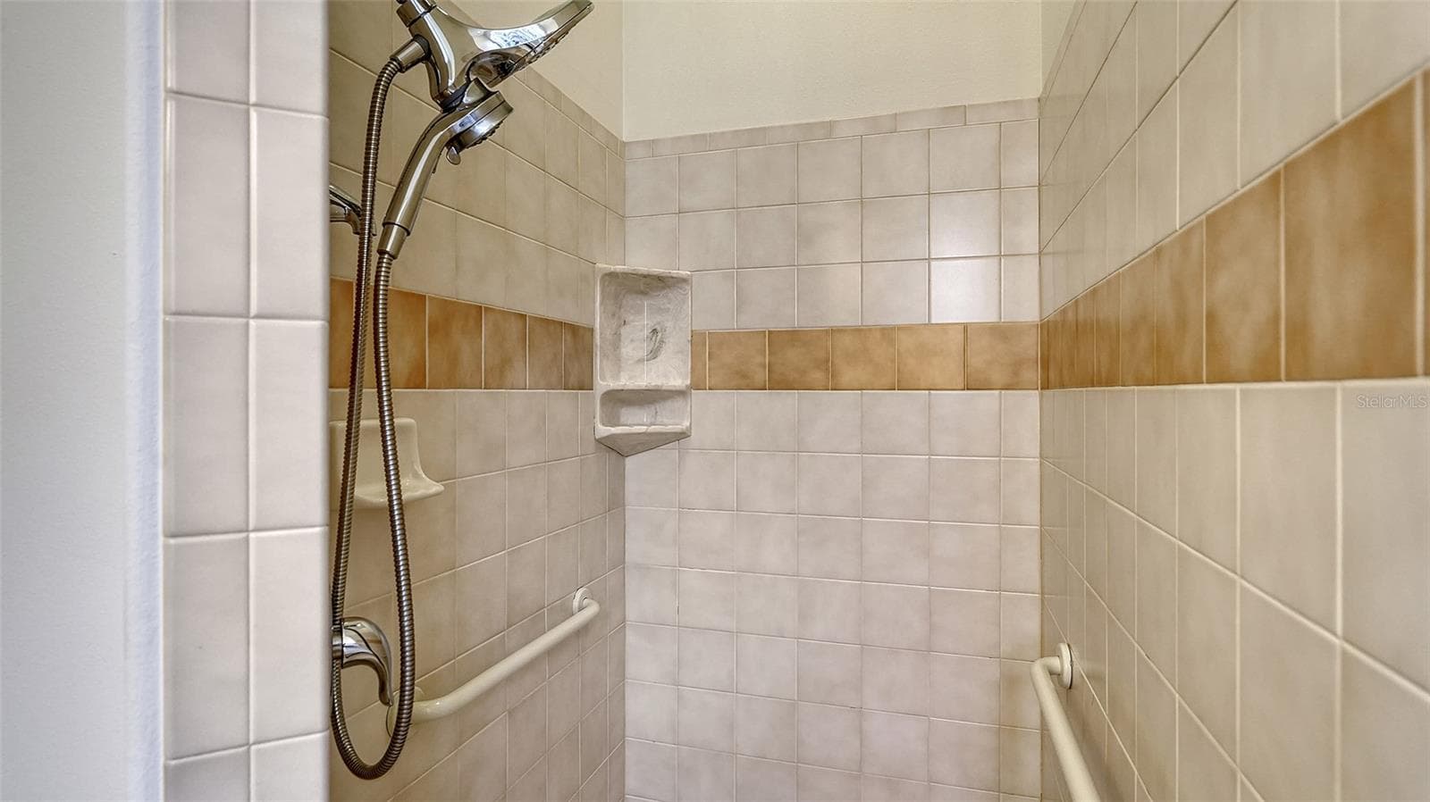 Single Family Residence at 342 MELROSE CT, VENICE, photo 27 of 73