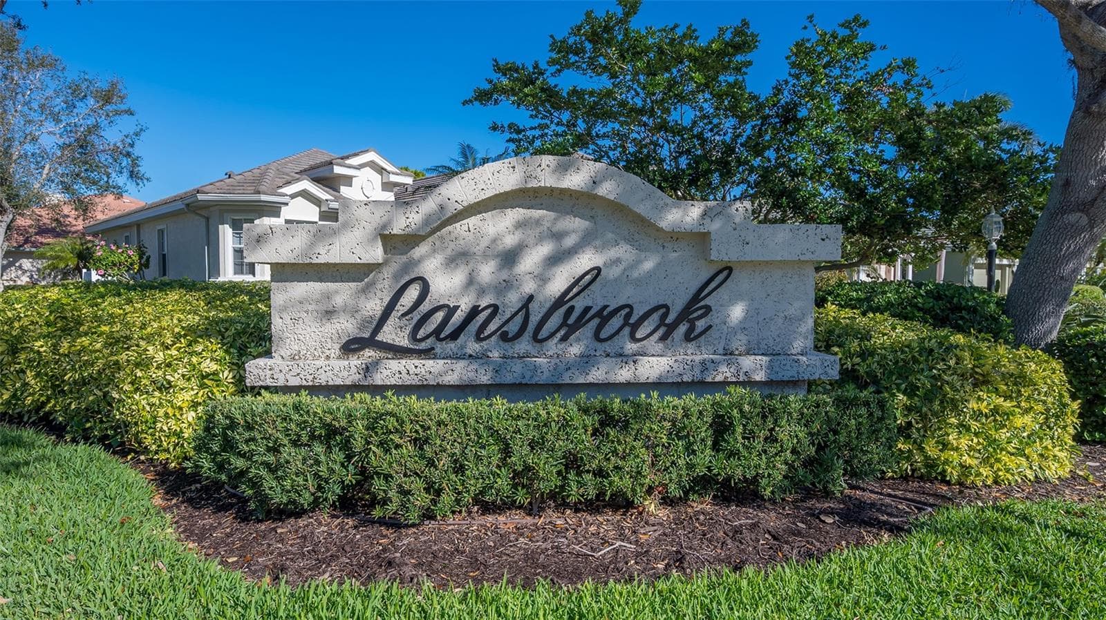 Located in Lansbrook Neighborhood - 342 MELROSE CT, VENICE