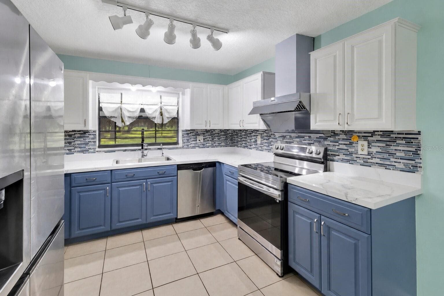 Kitchen - 3380 BLOSSOM ST, KISSIMMEE