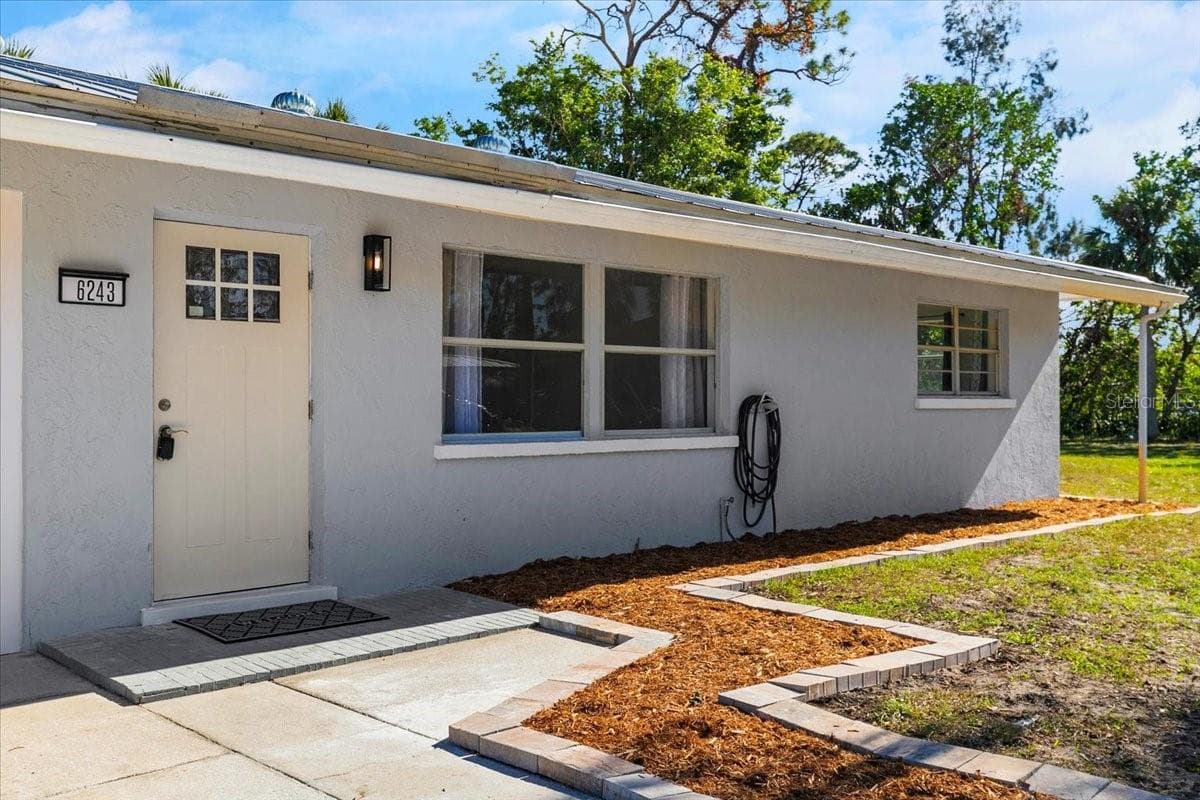 Single Family Residence at 6243 CARLTON AVE, SARASOTA, photo 3 of 34
