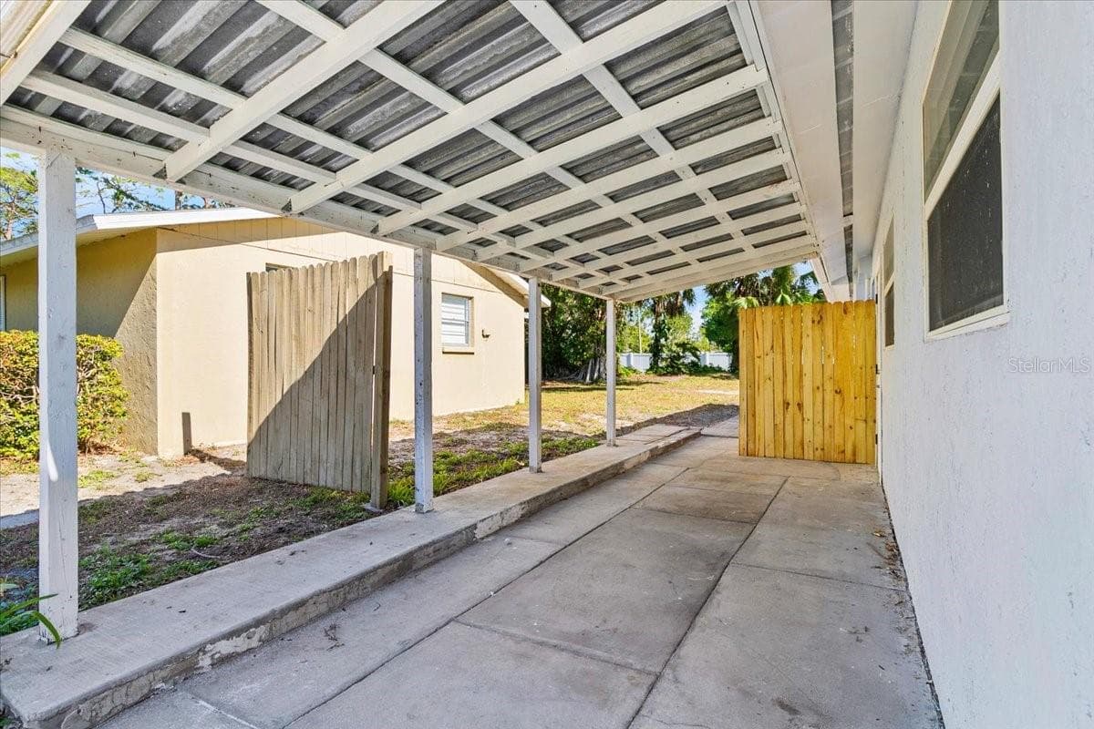 Single Family Residence at 6243 CARLTON AVE, SARASOTA, photo 4 of 34