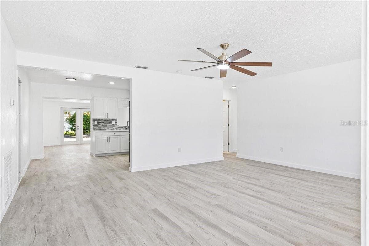 Single Family Residence at 6243 CARLTON AVE, SARASOTA, photo 5 of 34