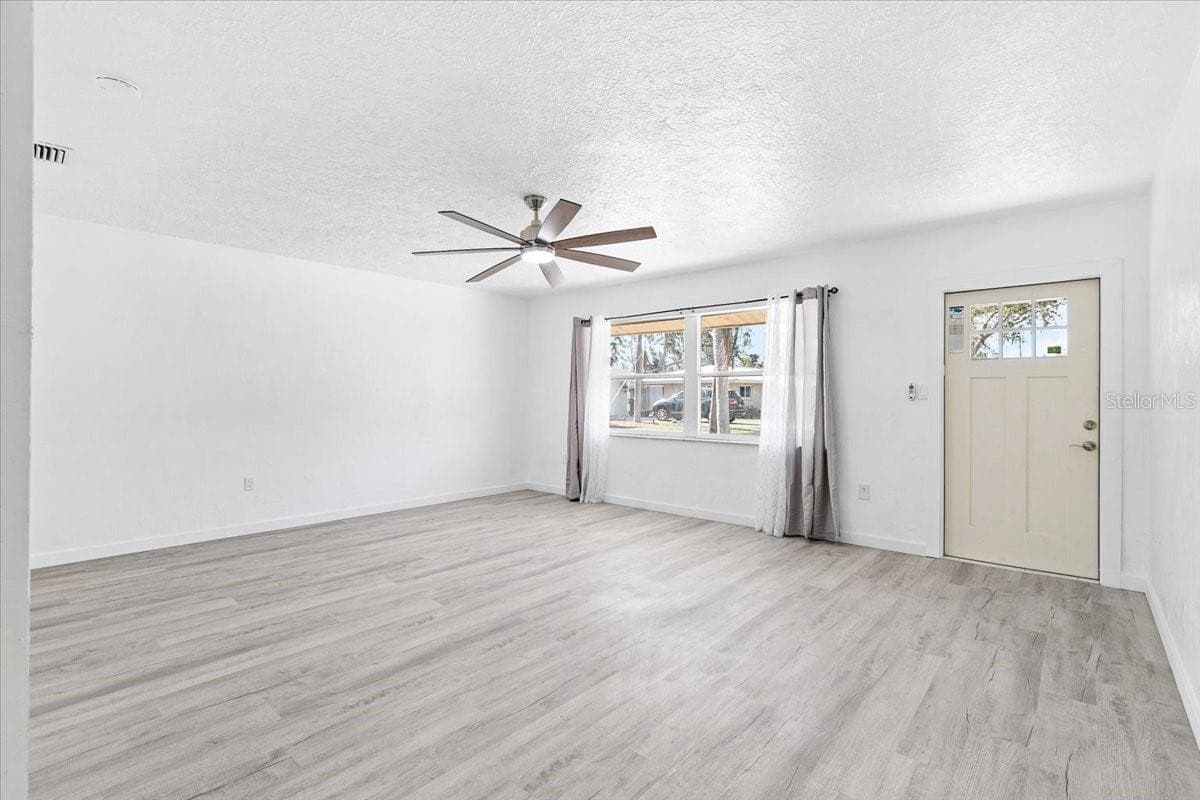 Single Family Residence at 6243 CARLTON AVE, SARASOTA, photo 6 of 34