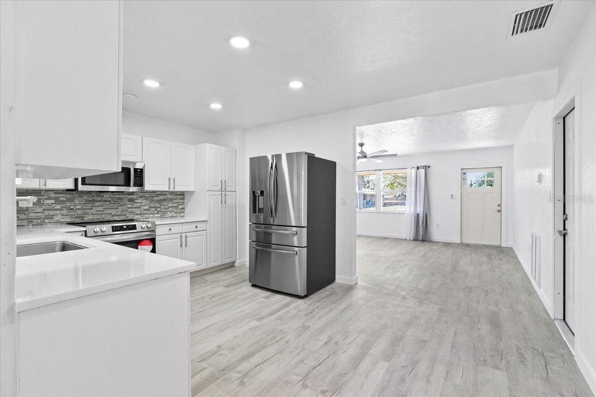 Single Family Residence at 6243 CARLTON AVE, SARASOTA, photo 12 of 34