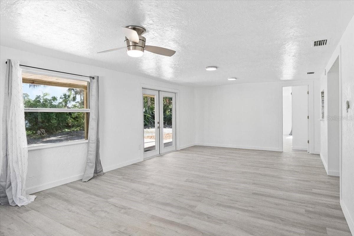 Single Family Residence at 6243 CARLTON AVE, SARASOTA, photo 19 of 34