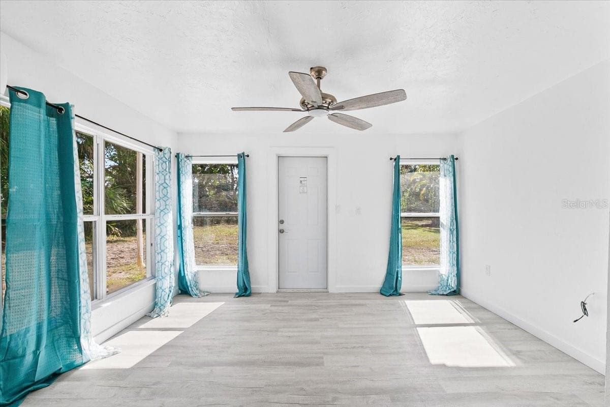 Single Family Residence at 6243 CARLTON AVE, SARASOTA, photo 21 of 34