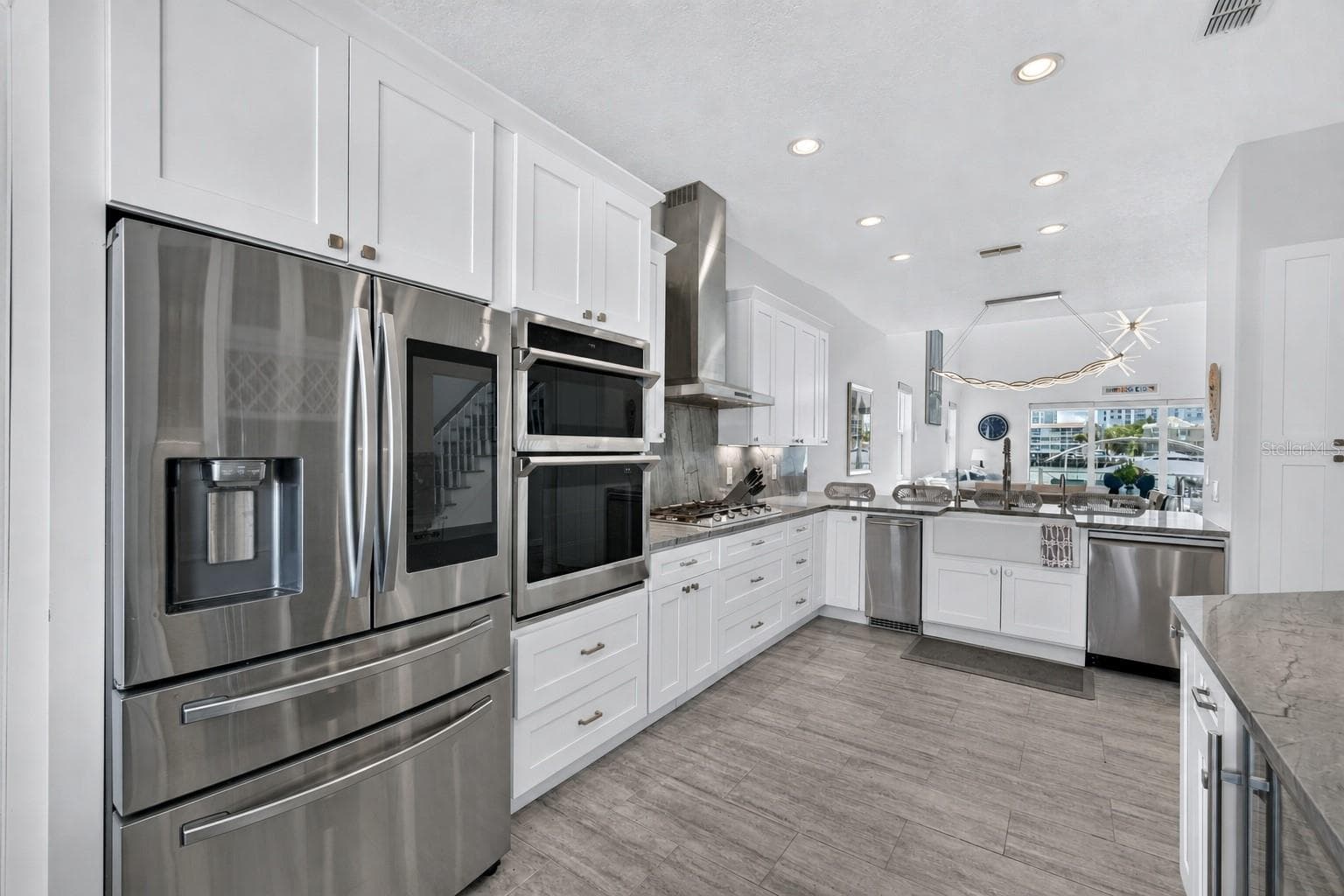 Single Family Residence at 141 BAYSIDE DR, CLEARWATER, photo 14 of 78