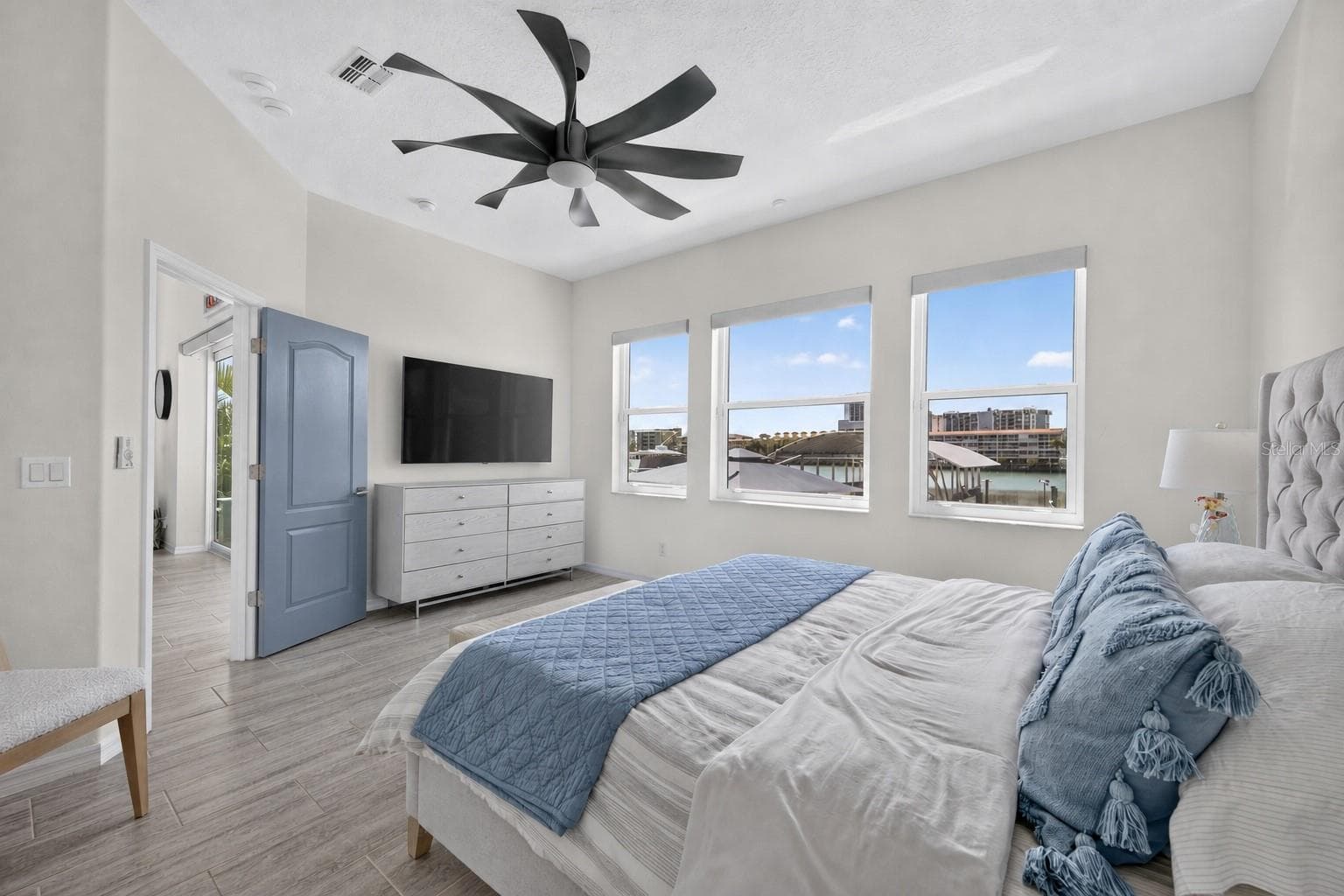 Single Family Residence at 141 BAYSIDE DR, CLEARWATER, photo 29 of 78