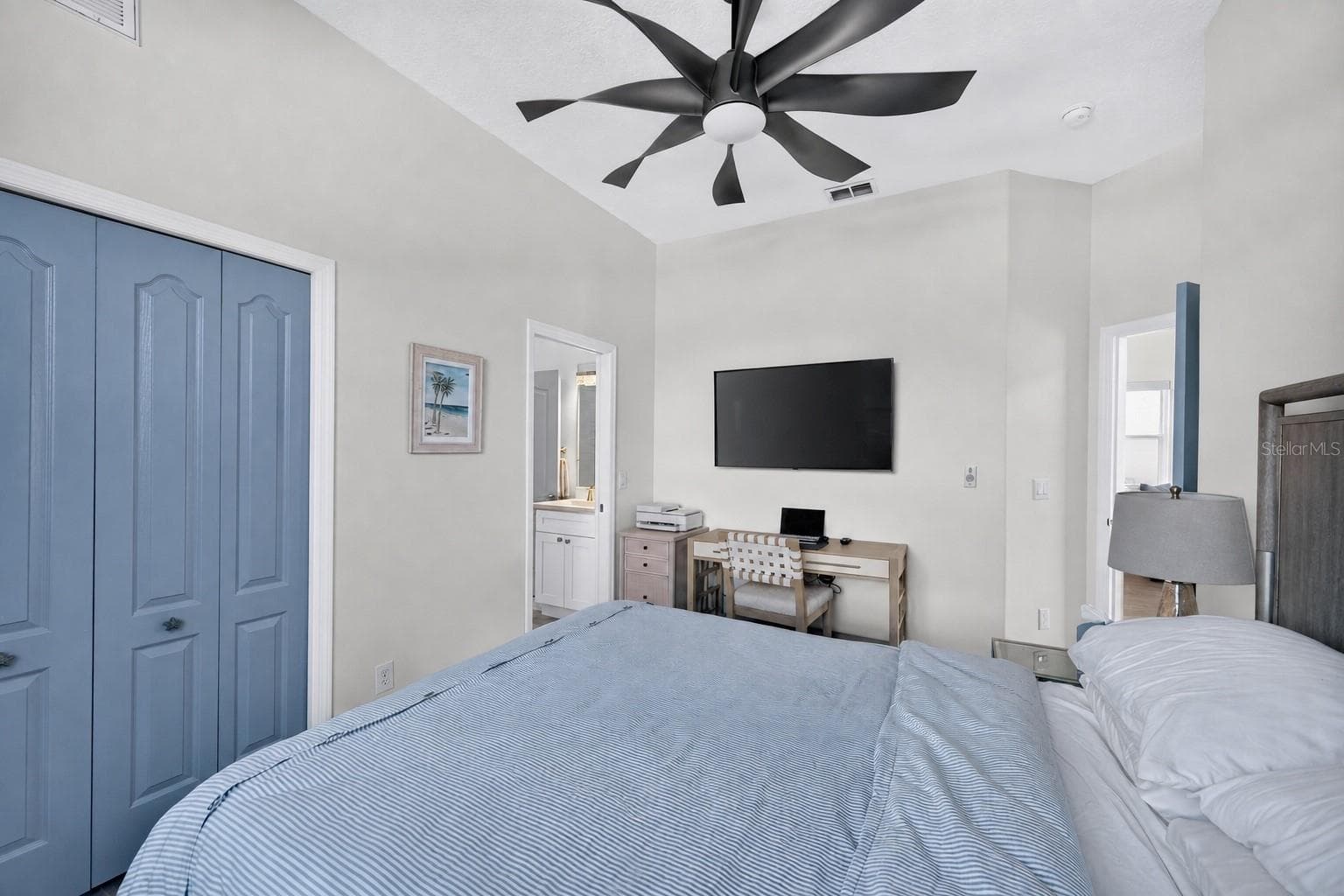 Single Family Residence at 141 BAYSIDE DR, CLEARWATER, photo 35 of 78