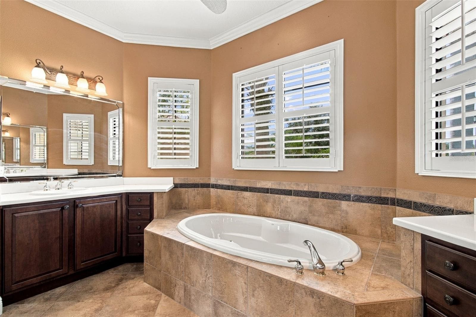 Garden tub - 148 RANCHO MIRAGE DR, POINCIANA