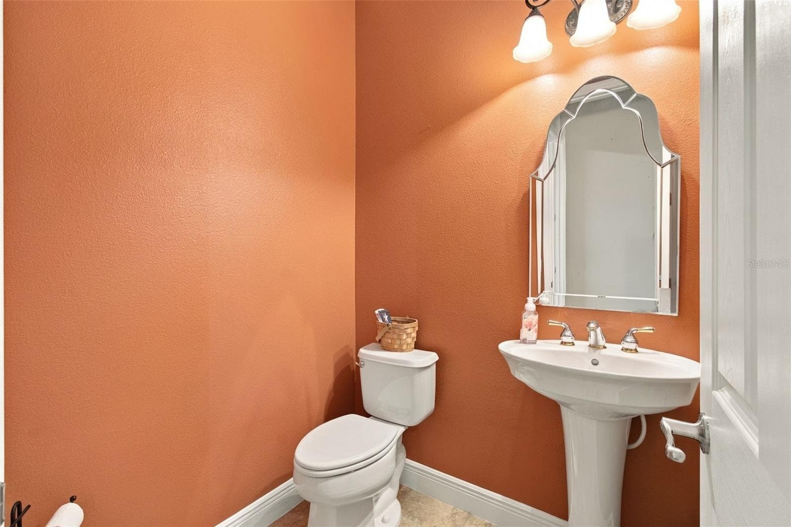half bathroom - 148 RANCHO MIRAGE DR, POINCIANA