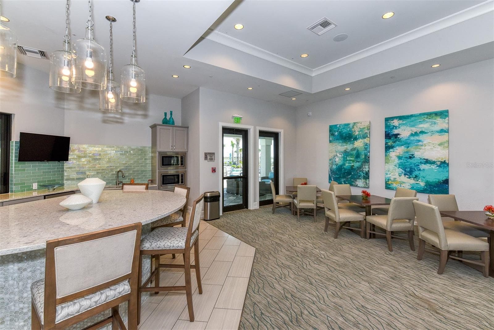 Single Family Residence at 7997 GRANDE SHORES DR, LAKEWOOD RANCH, photo 84 of 89