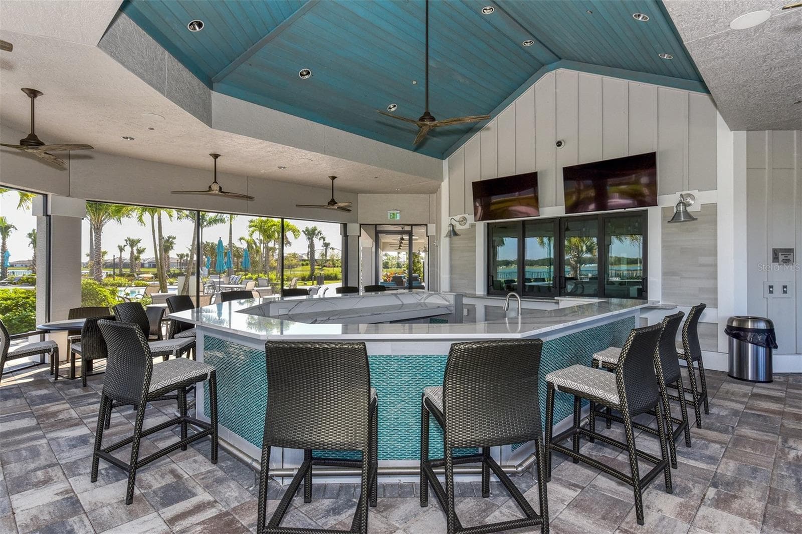 Single Family Residence at 7997 GRANDE SHORES DR, LAKEWOOD RANCH, photo 86 of 89