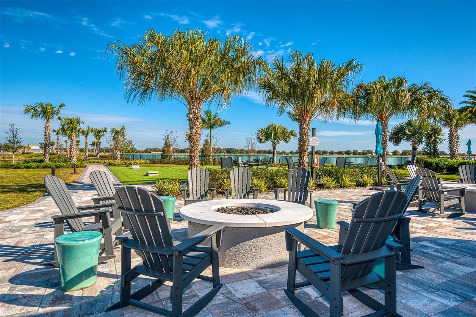 Single Family Residence at 7997 GRANDE SHORES DR, LAKEWOOD RANCH, photo 87 of 89