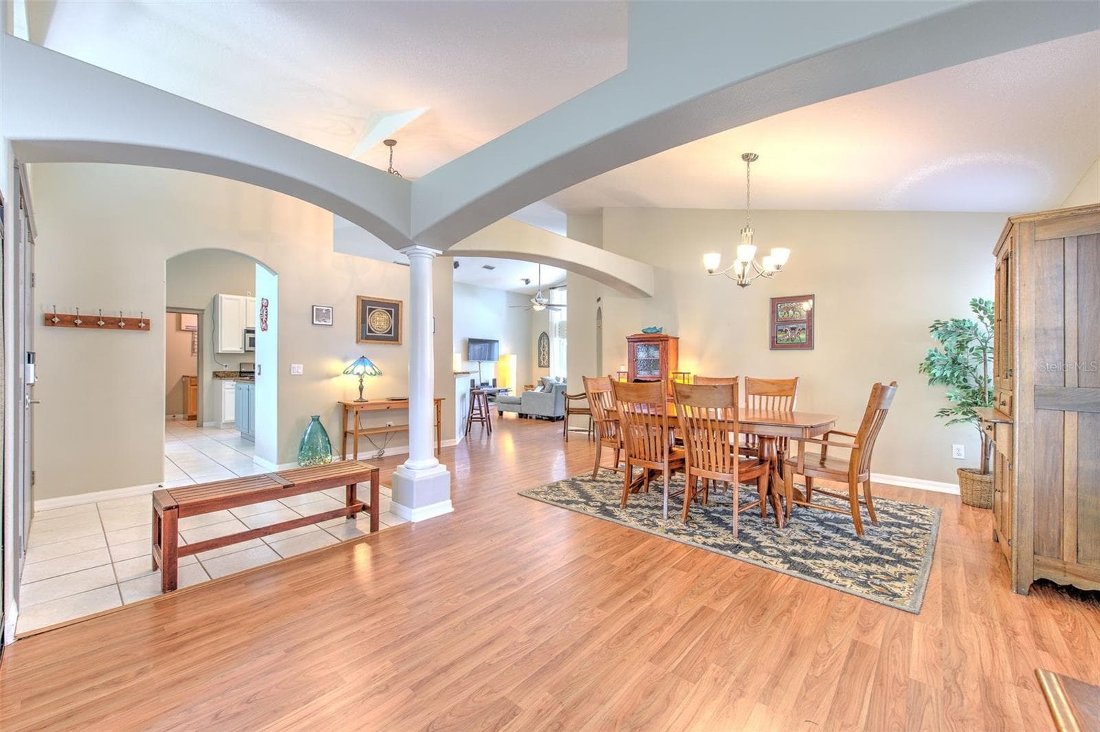 Single Family Residence at 5847 HERONRISE CRESCENT DR, LITHIA, photo 6 of 31