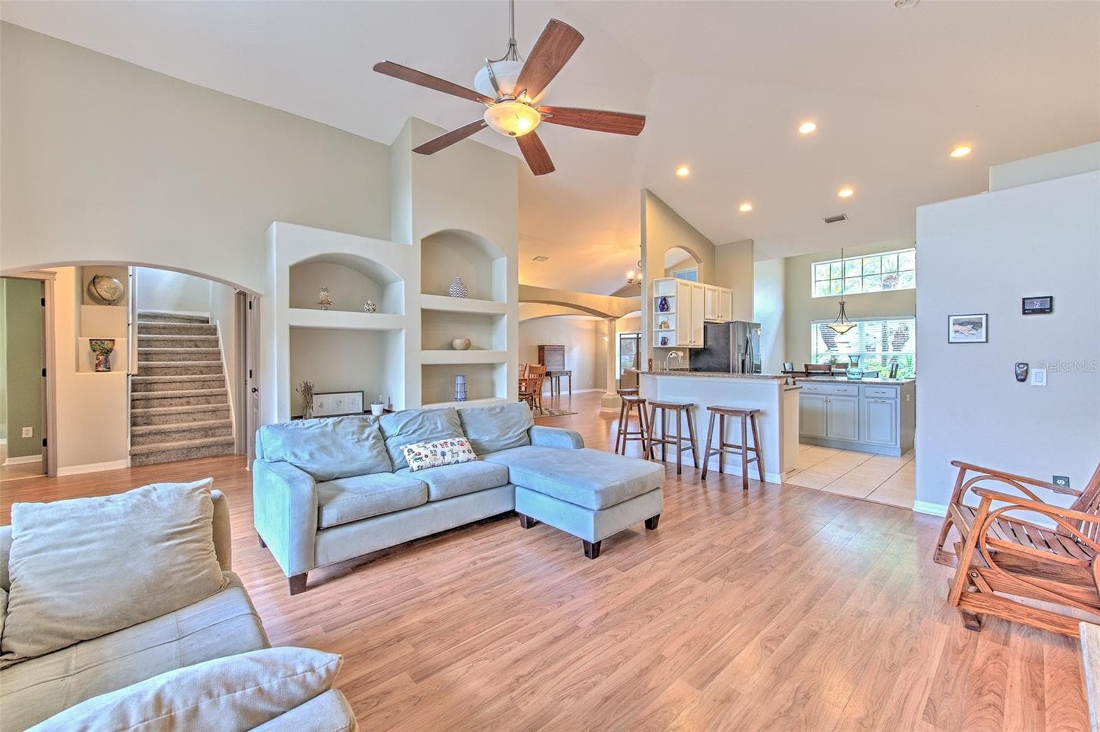 Single Family Residence at 5847 HERONRISE CRESCENT DR, LITHIA, photo 11 of 31