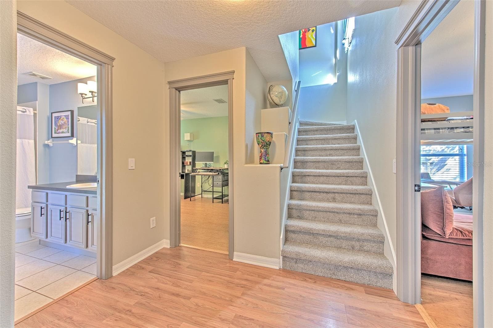 Single Family Residence at 5847 HERONRISE CRESCENT DR, LITHIA, photo 17 of 31