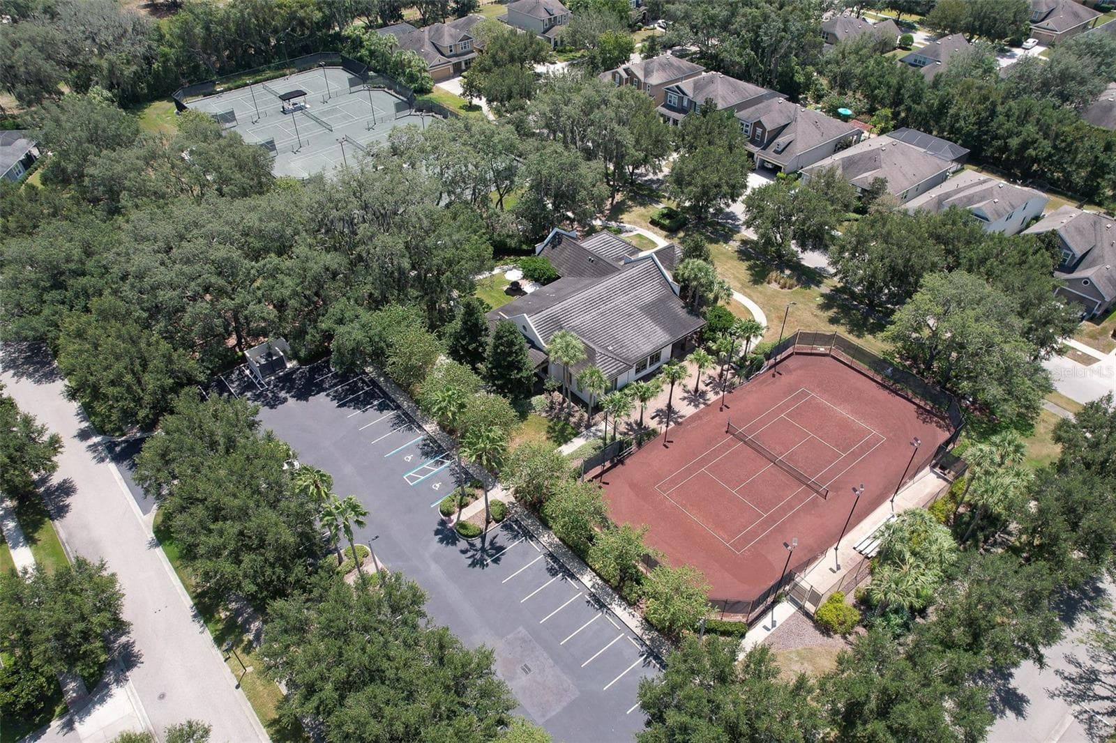 FishHawk Tennis Club - 5847 HERONRISE CRESCENT DR, LITHIA