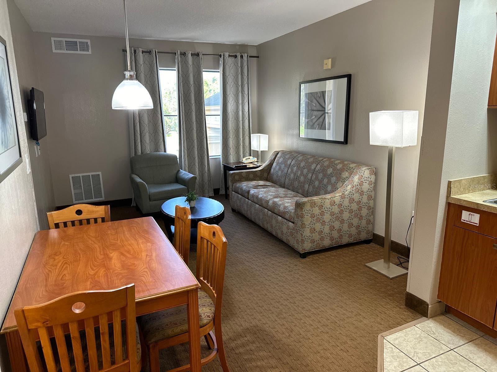 Condo - Hotel at 7601 CANADA AVE #201, ORLANDO, photo 2 of 14