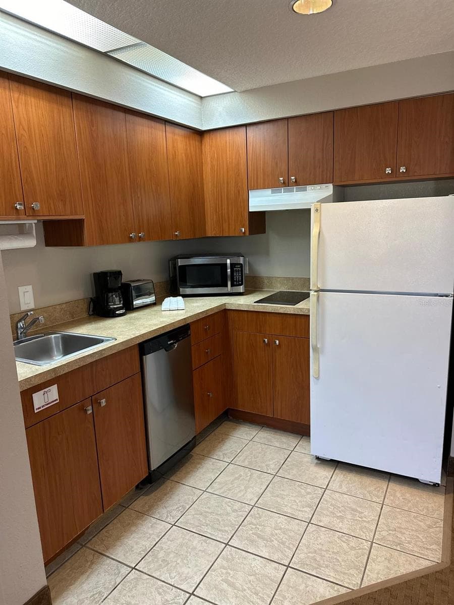 Condo - Hotel at 7601 CANADA AVE #201, ORLANDO, photo 4 of 14