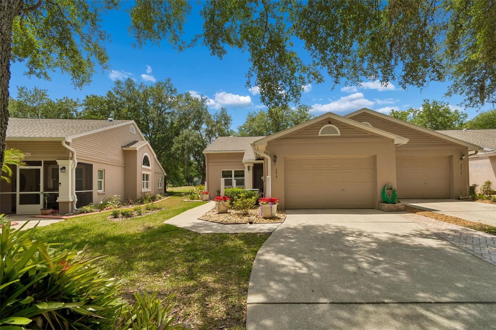Extended driveway - 5213 LOCHMEAD TER, ZEPHYRHILLS