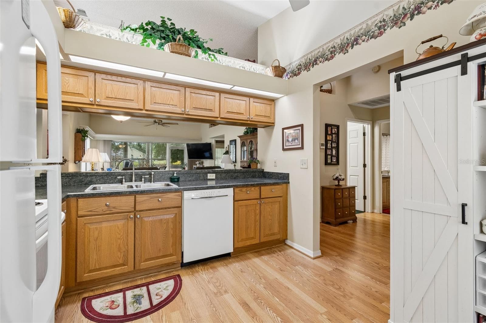 Kitchen - 5213 LOCHMEAD TER, ZEPHYRHILLS